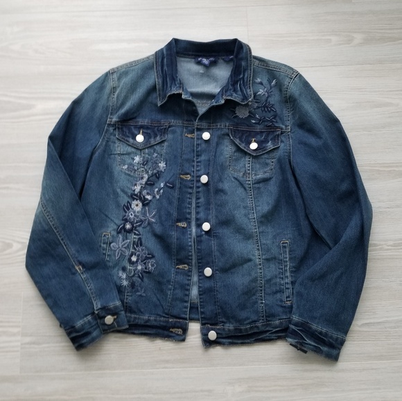 Bandolino Jackets & Blazers - Bandolino Jean Jacket Country Chic Floral